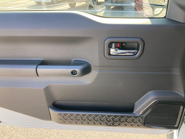 ジムニー ＸＣ　３型　４ＷＤ　５ＭＴ　ナビ　バックカメラ　オートライト　バックカメラ　Ｂｌｕｅｔｏｏｔｈ　ナビ　プッシュスタート　シートヒーター　オートエアコン　衝突被害軽減システム　パートタイム　４ＷＤ　横滑り防止機能　衝突安全ボディ　盗難防止システム　ドアバイザー（46枚目）