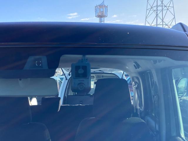ハスラー タフワイルド　３型　ナビ　ドラレコ　全方位Ｃ　２トーンカラー　ドライブレコーダー　オートライト　Ｂｌｕｅｔｏｏｔｈ　純正ナビ　プッシュスタート　シートヒーター　オートエアコン　衝突被害軽減システム　横滑り防止機能　衝突安全ボディ　盗難防止システム　全方位カメラ（4枚目）