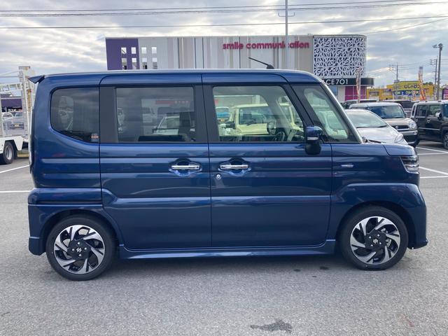 スペーシアカスタム カスタム　ＨＹＢＲＩＤ　ＸＳターボ　ナビ　全方位Ｃ　ＡＣＣ　オートライト　Ｂｌｕｅｔｏｏｔｈ　スライドドア　純正ナビ　プッシュスタート　シートヒーター　オートエアコン　衝突被害軽減システム　横滑り防止機能　衝突安全ボディ　盗難防止システム　全方位カメラ（7枚目）