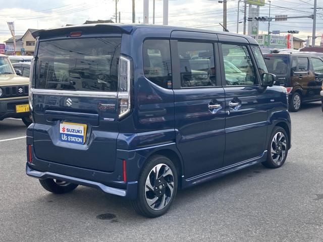 スペーシアカスタム カスタム　ＨＹＢＲＩＤ　ＸＳターボ　ナビ　全方位Ｃ　ＡＣＣ　オートライト　Ｂｌｕｅｔｏｏｔｈ　スライドドア　純正ナビ　プッシュスタート　シートヒーター　オートエアコン　衝突被害軽減システム　横滑り防止機能　衝突安全ボディ　盗難防止システム　全方位カメラ（8枚目）