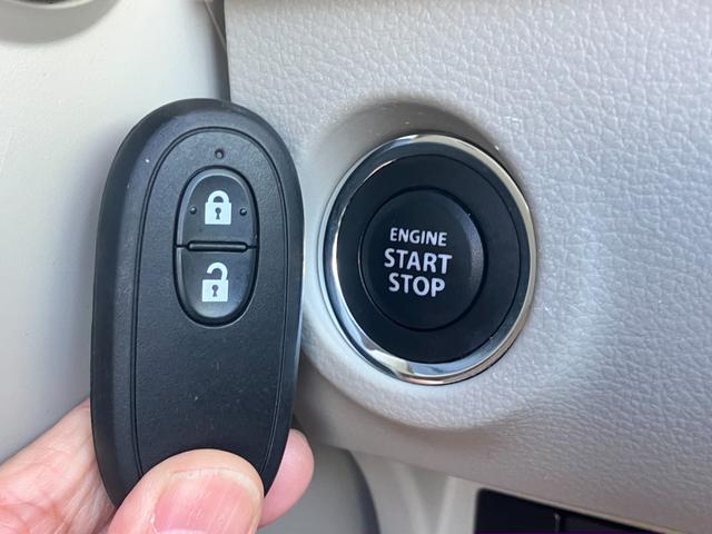 アルトラパン Ｘ　ナビ　全方位カメラ　キーレスプッシュ　衝突被害軽減Ｂ　ナビ　プッシュスタート　シートヒーター　オートエアコン　衝突被害軽減システム　アイドリングストップ　横滑り防止機能　衝突安全ボディ　ＨＩＤヘッドライト　バニティミラー照明付き　盗難防止システム（20枚目）