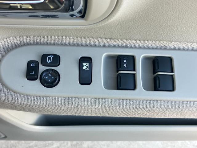 アルトラパン Ｘ　ナビ　全方位カメラ　キーレスプッシュ　衝突被害軽減Ｂ　ナビ　プッシュスタート　シートヒーター　オートエアコン　衝突被害軽減システム　アイドリングストップ　横滑り防止機能　衝突安全ボディ　ＨＩＤヘッドライト　バニティミラー照明付き　盗難防止システム（21枚目）