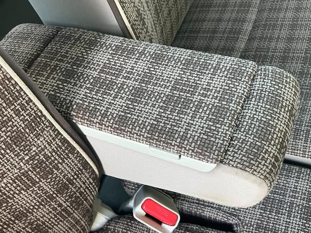 アルトラパン Ｘ　ナビ　全方位カメラ　キーレスプッシュ　衝突被害軽減Ｂ　ナビ　プッシュスタート　シートヒーター　オートエアコン　衝突被害軽減システム　アイドリングストップ　横滑り防止機能　衝突安全ボディ　ＨＩＤヘッドライト　バニティミラー照明付き　盗難防止システム（41枚目）