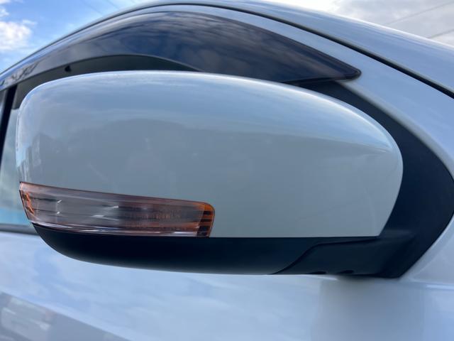 アルト Ｘ　ＣＤプレーヤー　ドライブレコーダー　シートヒーター　ドライブレコーダー　プッシュスタート　シートヒーター　オートエアコン　衝突被害軽減システム　アイドリングストップ　横滑り防止機能　衝突安全ボディ　盗難防止システム　ＣＤプレーヤー（12枚目）