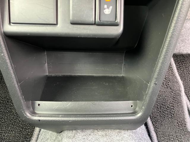 アルト Ｘ　ＣＤプレーヤー　ドライブレコーダー　シートヒーター　ドライブレコーダー　プッシュスタート　シートヒーター　オートエアコン　衝突被害軽減システム　アイドリングストップ　横滑り防止機能　衝突安全ボディ　盗難防止システム　ＣＤプレーヤー（30枚目）