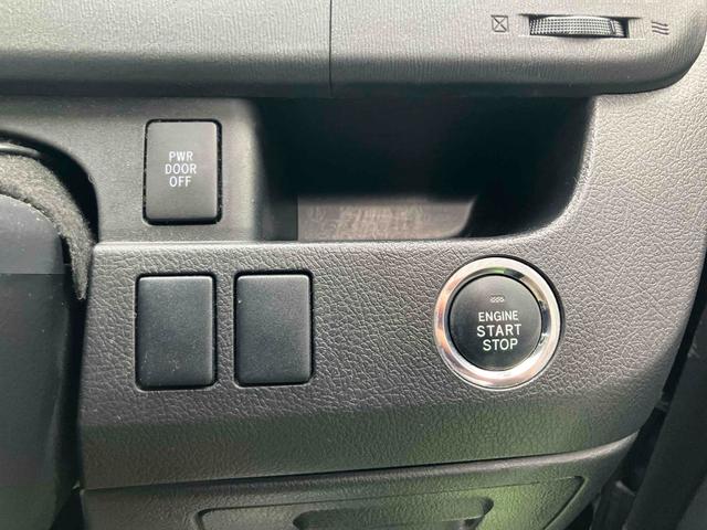 ヴォクシー ZS 煌 ETC バックカメラ ナビ TV 両側電動スライドドア HID スマートキー 電動格納ミラー 3列シート ウォークスルー CVT アルミホイール ミュージックプレイヤー接続可 記録簿 盗難防止システム(7枚目)