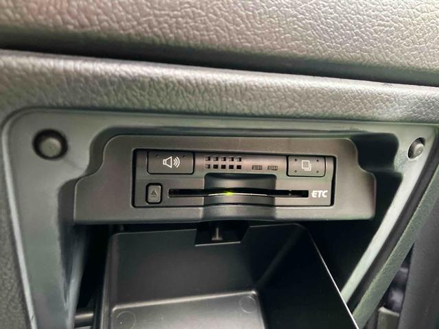 ヴォクシー ZS 煌 ETC バックカメラ ナビ TV 両側電動スライドドア HID スマートキー 電動格納ミラー 3列シート ウォークスルー CVT アルミホイール ミュージックプレイヤー接続可 記録簿 盗難防止システム(8枚目)