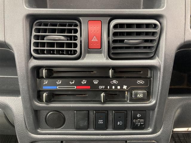 ＫＣ　４ＷＤ　軽トラック　ＭＴ　エアコン　パワーステアリング　パワーウィンドウ　運転席エアバッグ(30枚目)