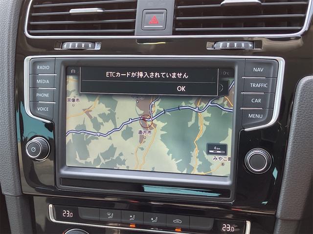 ゴルフ ＴＳＩハイライン　ＥＴＣ　バックカメラ　ナビ　ＴＶ　オートクルーズコントロール　衝突被害軽減システム　アルミホイール　オートライト　スマートキー　アイドリングストップ　電動格納ミラー　ＣＶＴ　盗難防止システム　ＡＢＳ（4枚目）