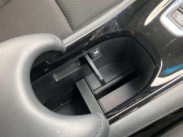 ヴェゼル ＨＶ　Ｘ・ホンダセンシングブリリアントスタイルＥＤ　ＥＴＣ　バックカメラ　オートクルーズコントロール　レーンアシスト　衝突被害軽減システム　ナビ　ＴＶ　オートライト　ＬＥＤヘッドランプ　ヘッドライトウォッシャー　アルミホイール　スマートキー（35枚目）