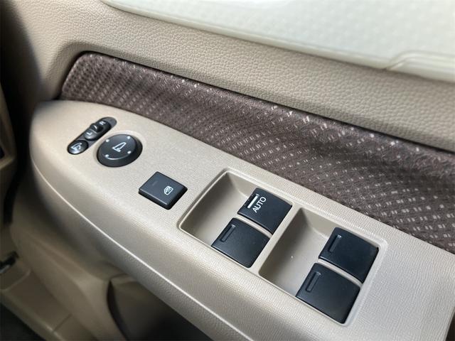 N-WGN コンフォートPKG バックカメラ ナビ TV 衝突被害軽減システム オートライト スマートキー 電動格納ミラー シートヒーター ベンチシート CVT ESC CD DVD再生(11枚目)