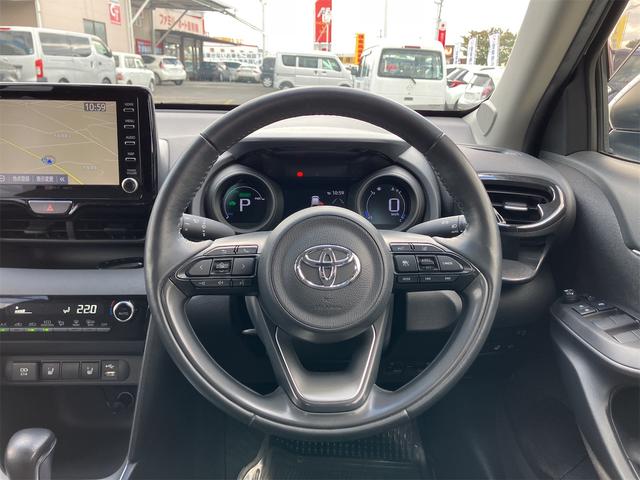 ヤリスクロス ハイブリッドG ドライブレコーダー ETC バックカメラ クリアランスソナー オートクルーズコントロール レーンアシスト 衝突被害軽減システム ナビ TV オートマチックハイビーム オートライト 電動リアゲート(3枚目)