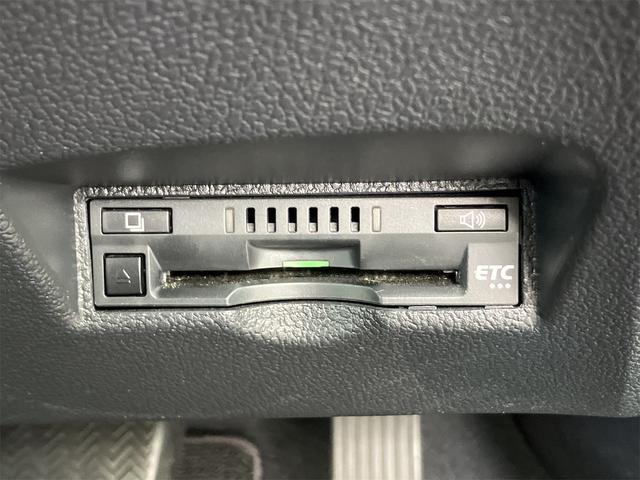 プリウス S ドライブレコーダー ETC レーンアシスト オートクルーズコントロール 衝突被害軽減システム バックカメラ ナビ TV アルミホイール オートマチックハイビーム オートライト LEDヘッドランプ(9枚目)