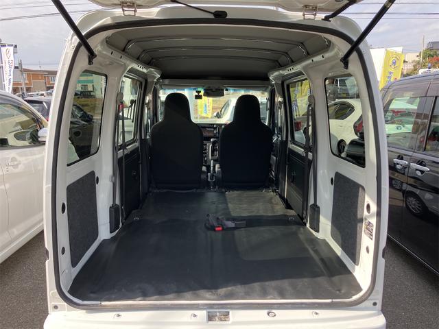 ハイゼットカーゴ ＤＸ　ＳＡＩＩＩ　ＡＴ　衝突被害軽減システム　ドライブレコーダー　ＥＴＣ　ナビ　ＴＶ　バックカメラ　両側スライドドア　キーレスエントリー　アイドリングストップ　オートマチックハイビーム　アルミホイール　ＡＢＳ（19枚目）