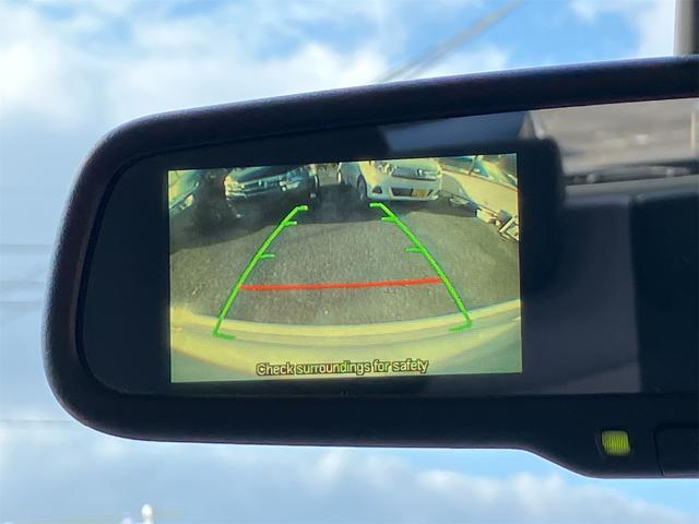 バックカメラ装着済！死角になりやすい後方もとても見やすいです☆車庫入れに自信がない方や縦列駐車が苦手な方にも、オススメな機能です！安心度もアップ！