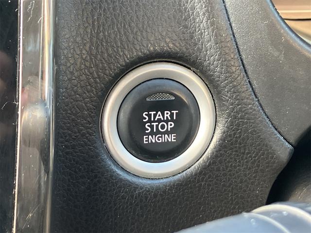 キーを携帯しているだけで、エンジンの始動が可能な装備です。プッシュスタートですのでエンジンの始動もボタンを押すだけです