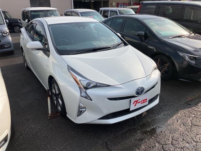 プリウス Ａツーリングセレクション　ＢＬＵＥＴＯＯＴＨ　Ｃソナー　ＵＳＢ入力　シートＨ　レーンキープ　スマキー　イモビライザー　バックモニター　クルコン　ＬＥＤヘッドライト　ＤＶＤ視聴可　ＥＴＣ　ナビＴＶ　メモリーナビゲーション　ＡＡＣ（3枚目）