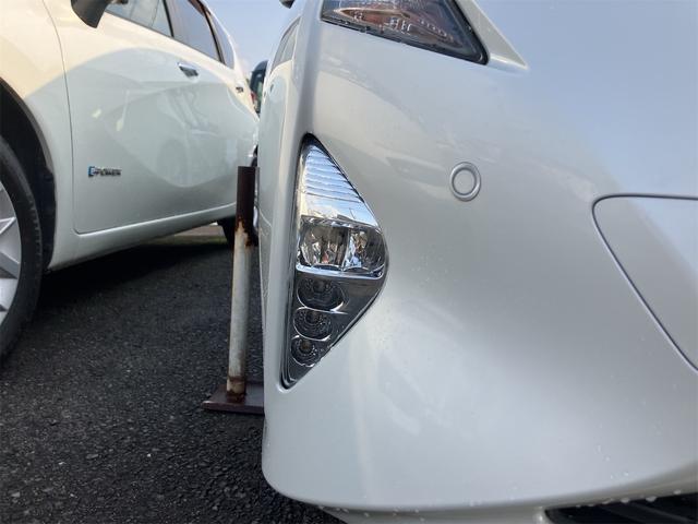 プリウス Ａツーリングセレクション　ＢＬＵＥＴＯＯＴＨ　Ｃソナー　ＵＳＢ入力　シートＨ　レーンキープ　スマキー　イモビライザー　バックモニター　クルコン　ＬＥＤヘッドライト　ＤＶＤ視聴可　ＥＴＣ　ナビＴＶ　メモリーナビゲーション　ＡＡＣ（6枚目）