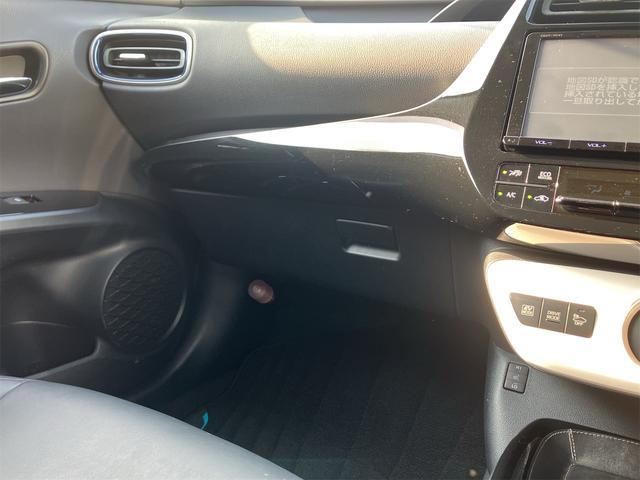 プリウス Ａツーリングセレクション　ＢＬＵＥＴＯＯＴＨ　Ｃソナー　ＵＳＢ入力　シートＨ　レーンキープ　スマキー　イモビライザー　バックモニター　クルコン　ＬＥＤヘッドライト　ＤＶＤ視聴可　ＥＴＣ　ナビＴＶ　メモリーナビゲーション　ＡＡＣ（25枚目）