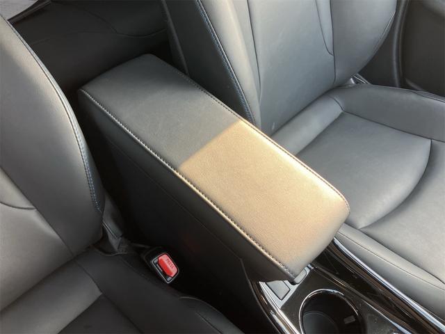 プリウス Ａツーリングセレクション　ＢＬＵＥＴＯＯＴＨ　Ｃソナー　ＵＳＢ入力　シートＨ　レーンキープ　スマキー　イモビライザー　バックモニター　クルコン　ＬＥＤヘッドライト　ＤＶＤ視聴可　ＥＴＣ　ナビＴＶ　メモリーナビゲーション　ＡＡＣ（26枚目）