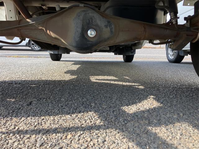 キャリイトラック ＫＣ　軽トラック　ＭＴ　エアコン　パワーステアリング（16枚目）