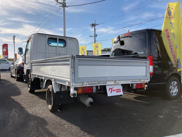 アトラストラック 　ＭＴ　後輪ダブル　ナビ　ＴＶ　エアコン　パワーウィンドウ　運転席エアバッグ（9枚目）