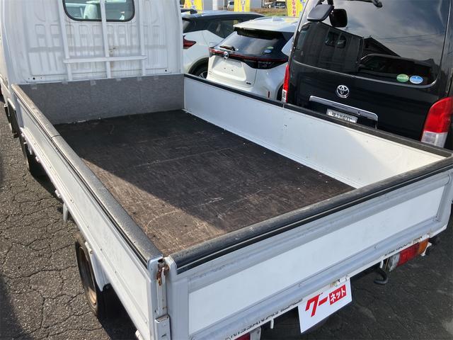 アトラストラック 　ＭＴ　後輪ダブル　ナビ　ＴＶ　エアコン　パワーウィンドウ　運転席エアバッグ（11枚目）
