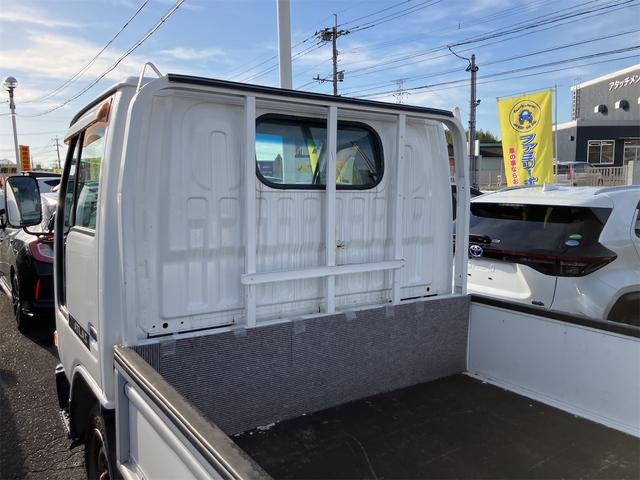 アトラストラック 　ＭＴ　後輪ダブル　ナビ　ＴＶ　エアコン　パワーウィンドウ　運転席エアバッグ（16枚目）