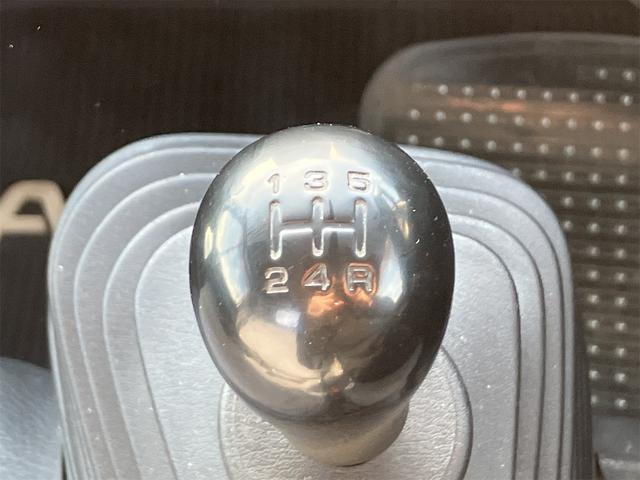 アトラストラック 　ＭＴ　後輪ダブル　ナビ　ＴＶ　エアコン　パワーウィンドウ　運転席エアバッグ（28枚目）