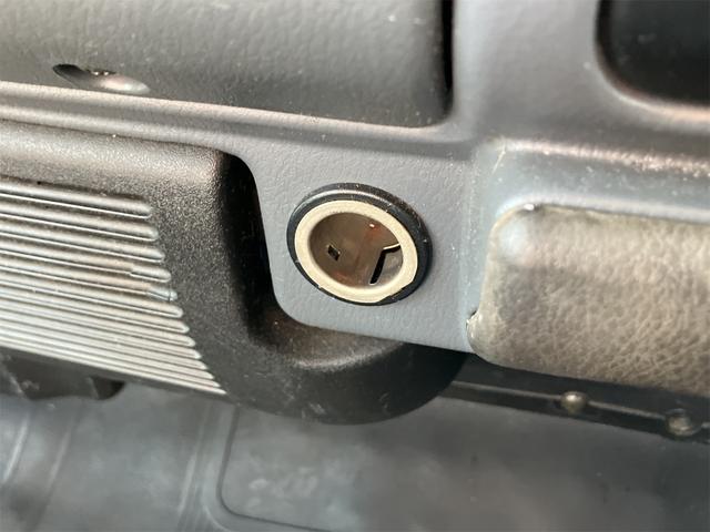 アトラストラック 　ＭＴ　後輪ダブル　ナビ　ＴＶ　エアコン　パワーウィンドウ　運転席エアバッグ（40枚目）