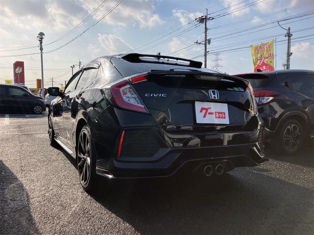 シビック ハッチバック　ドライブレコーダー　ＥＴＣ　レーンアシスト　オートクルーズコントロール　衝突被害軽減システム　バックカメラ　アルミホイール　オートライト　ＬＥＤヘッドランプ　ＣＶＴ　シートヒーター　スマートキー（18枚目）