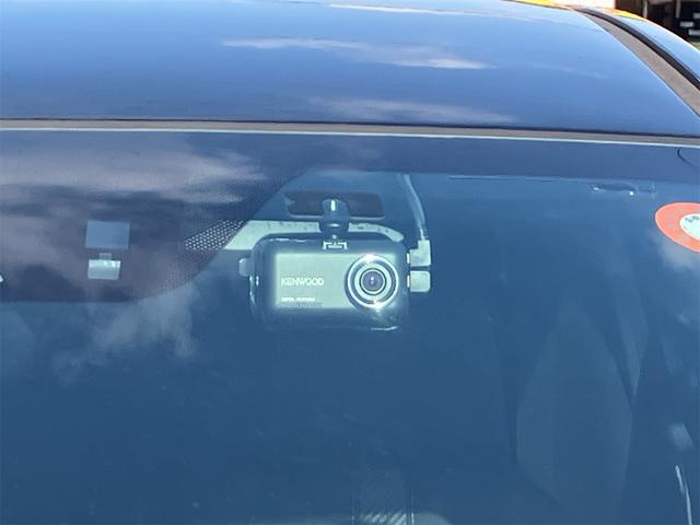 シビック ハッチバック　ドライブレコーダー　ＥＴＣ　レーンアシスト　オートクルーズコントロール　衝突被害軽減システム　バックカメラ　アルミホイール　オートライト　ＬＥＤヘッドランプ　ＣＶＴ　シートヒーター　スマートキー（32枚目）