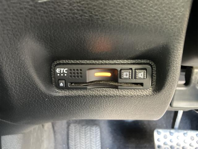 シビック ハッチバック　ドライブレコーダー　ＥＴＣ　レーンアシスト　オートクルーズコントロール　衝突被害軽減システム　バックカメラ　アルミホイール　オートライト　ＬＥＤヘッドランプ　ＣＶＴ　シートヒーター　スマートキー（44枚目）