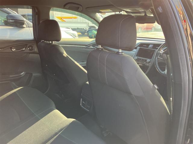 シビック ハッチバック　ドライブレコーダー　ＥＴＣ　レーンアシスト　オートクルーズコントロール　衝突被害軽減システム　バックカメラ　アルミホイール　オートライト　ＬＥＤヘッドランプ　ＣＶＴ　シートヒーター　スマートキー（46枚目）