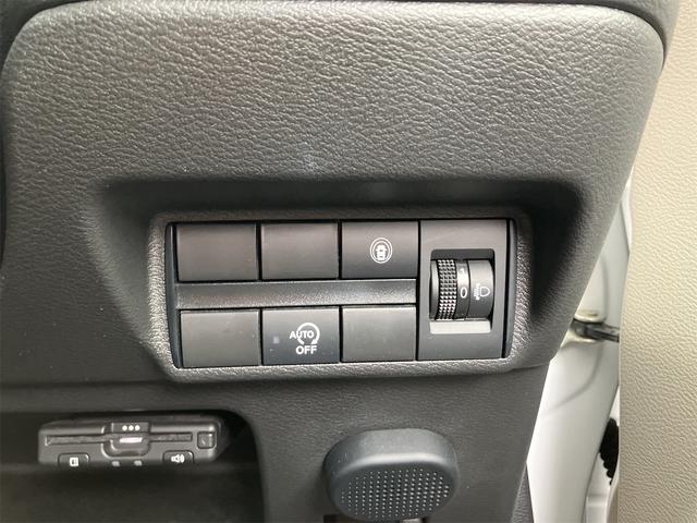 �w�A�C�h�����O�X�g�b�v�x�N���}����Ԃ���Ǝ����I�ɃG���W�����~���A���ʂȔR�������r�o�K�X��}���܂��B�f�����G���W�����Ďn��������ȂǁA�h���C�o�[�̊��o�ƃY���̂Ȃ����R�Ȑ����ڎw���Ă��܂��B