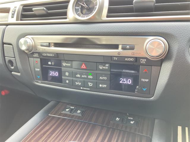 �C���ɍ��킹�Ē����I�ɑ��삷�邱�ƂŁA�ԓ������ł����K�ɕۂĂ܂��B