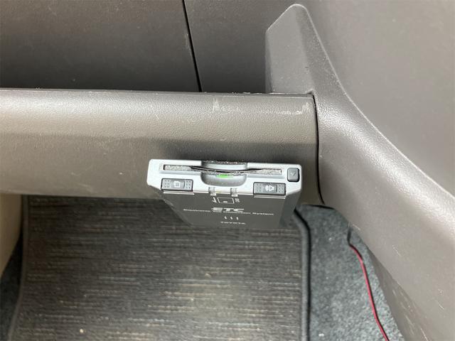 シエンタ Ｇ　ドライブレコーダー　ＥＴＣ　両側スライド・片側電動　電動格納ミラー　３列シート　ＣＶＴ　ＣＤ　衝突安全ボディ　ＡＢＳ　エアコン　パワーステアリング　パワーウィンドウ（5枚目）