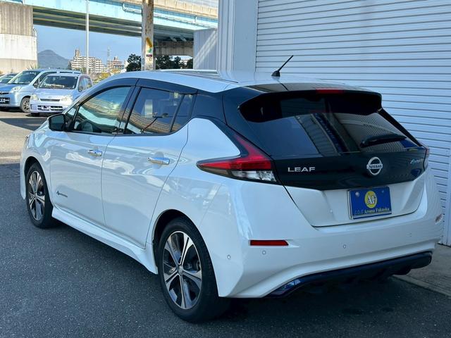 リーフ Ｇ　革シート　ＢＯＳＥ　プロパイロット　衝突軽減　全方位カメラ　コーナーセンサー　レーンアシスト　全周囲カメラ　ビルトインＥＴＣ　シートヒーター　オートパーキングアシスト　メモリーナビ　追従オートクルーズ（8枚目）