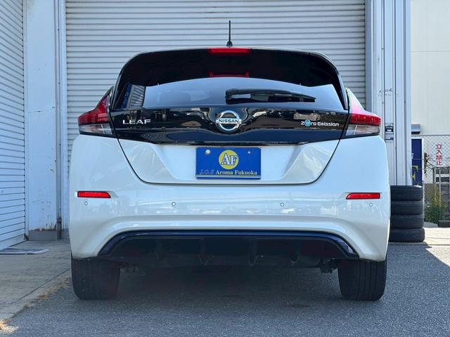 リーフ Ｇ　革シート　ＢＯＳＥ　プロパイロット　衝突軽減　全方位カメラ　コーナーセンサー　レーンアシスト　全周囲カメラ　ビルトインＥＴＣ　シートヒーター　オートパーキングアシスト　メモリーナビ　追従オートクルーズ（10枚目）