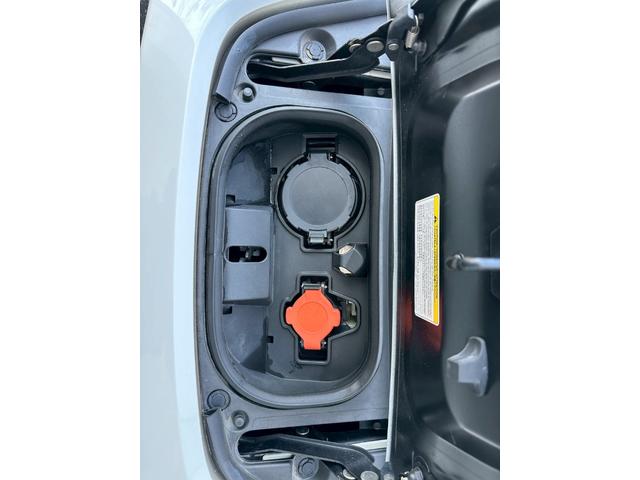 リーフ Ｇ　革シート　ＢＯＳＥ　プロパイロット　衝突軽減　全方位カメラ　コーナーセンサー　レーンアシスト　全周囲カメラ　ビルトインＥＴＣ　シートヒーター　オートパーキングアシスト　メモリーナビ　追従オートクルーズ（44枚目）