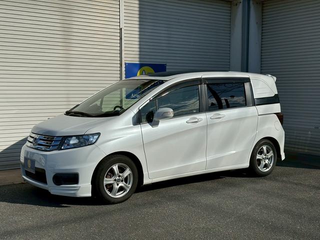 フリードスパイク Ｇ　エアロ　ムーンルーフ　キーフリー　社外アルミホイール（3枚目）