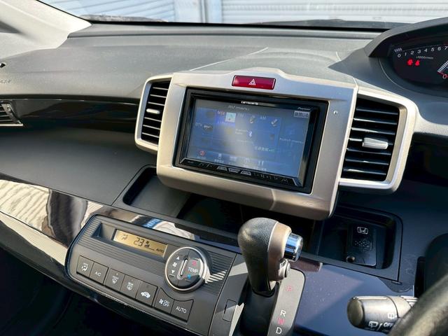 フリードスパイク Ｇ　エアロ　ムーンルーフ　キーフリー　社外アルミホイール（25枚目）