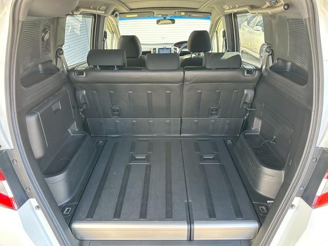 フリードスパイク Ｇ　エアロ　ムーンルーフ　キーフリー　社外アルミホイール（35枚目）