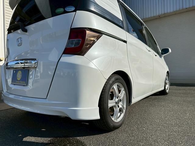 フリードスパイク Ｇ　エアロ　ムーンルーフ　キーフリー　社外アルミホイール（36枚目）