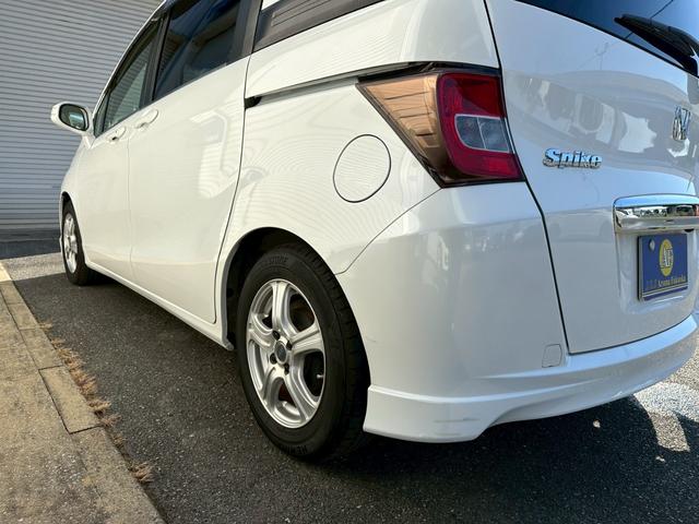 フリードスパイク Ｇ　エアロ　ムーンルーフ　キーフリー　社外アルミホイール（38枚目）