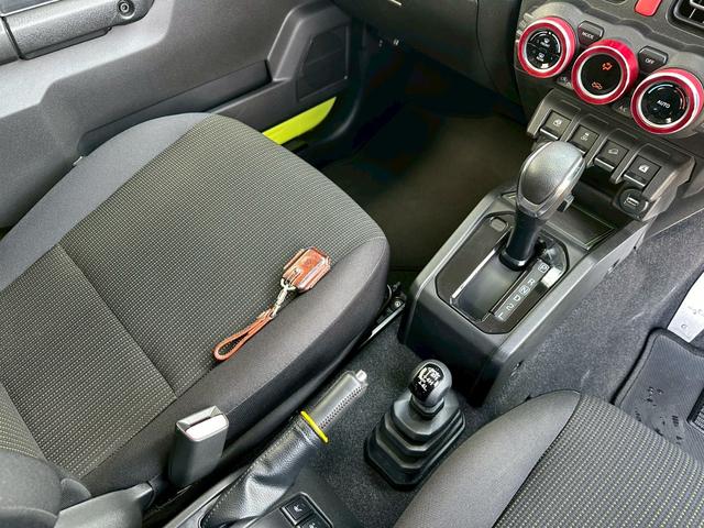 ジムニー ＸＣ　リフトアップカスタム車　社外パーツ装着　足廻り・アルミ＆マッドタイヤ・ドラレコ　セーフティー装備装着クルーズコントロール（35枚目）