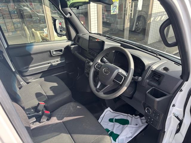 ハイゼットカーゴ クルーズターボ デジタルインナーミラ 自動ドア(6枚目)