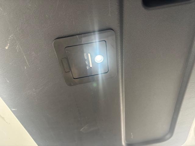 ハイエースバン スーパーＧＬ　ダークプライムＩＩ　アルパインビッグＸ１１型　リアモニター（13枚目）