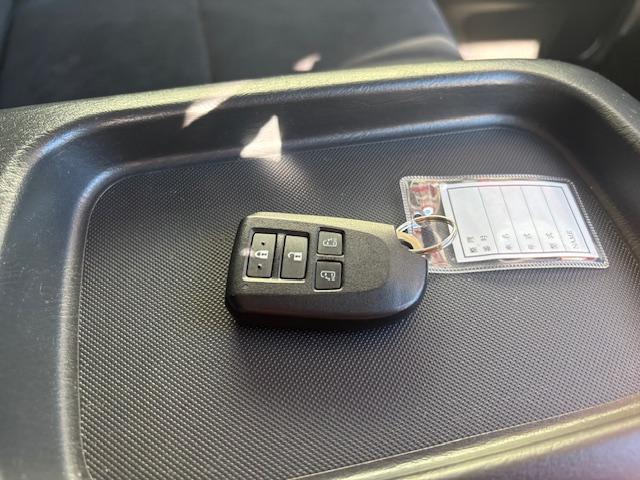 ハイエースバン スーパーＧＬ　ダークプライム　自動ドア　リアモニター付（15枚目）