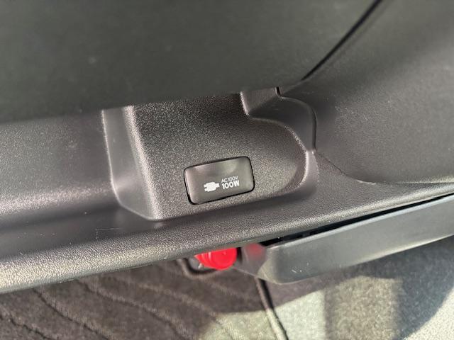 ハイエースバン スーパーＧＬ　ダークプライム　自動ドア　リアモニター付（22枚目）